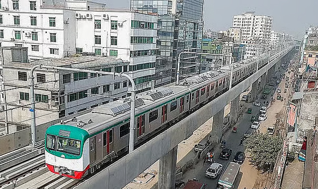 Metro rail authority considers extending night service hours; decision expected soon