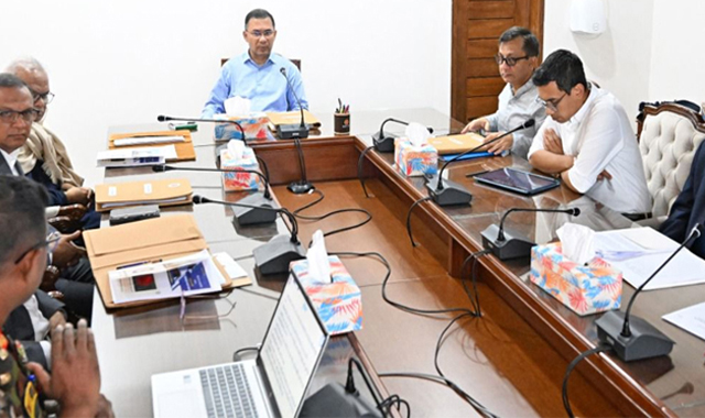 PM holds meeting on closed factories