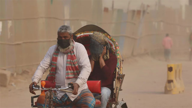 Dhaka’s air ‘unhealthy for sensitive groups’ Saturday morning