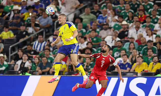 Sweden crush Tunisia 5-1 in World Cup