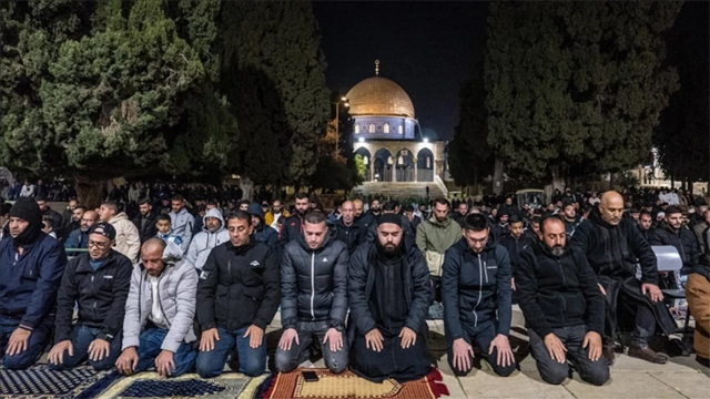 First Taraweeh at Al-Aqsa Held Under Tight Security